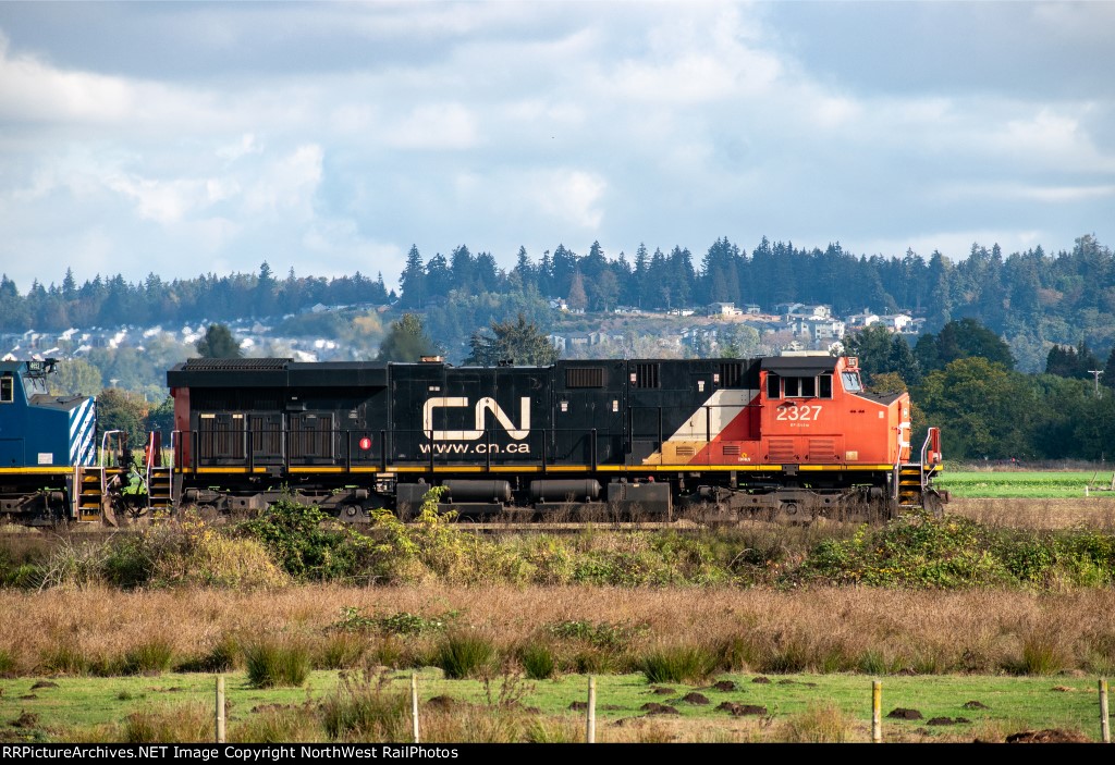 CN 2327
